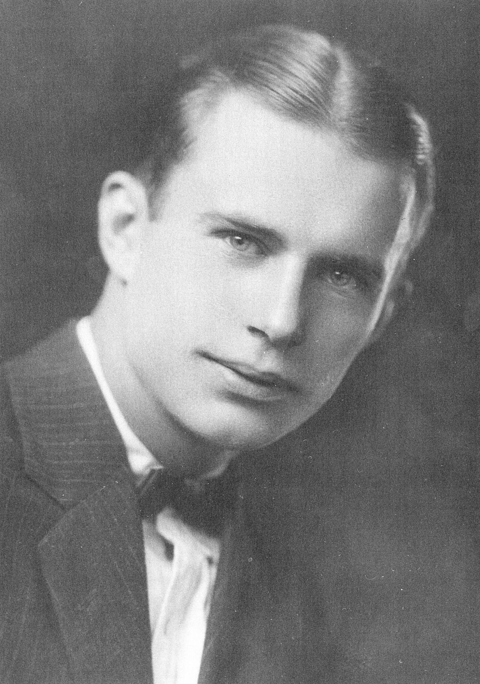 Lester Dana Hovey (1901 - 1966) Profile