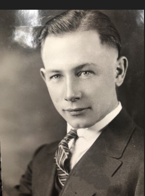 Louis Carlisle Holder (1914 - 1953) Profile