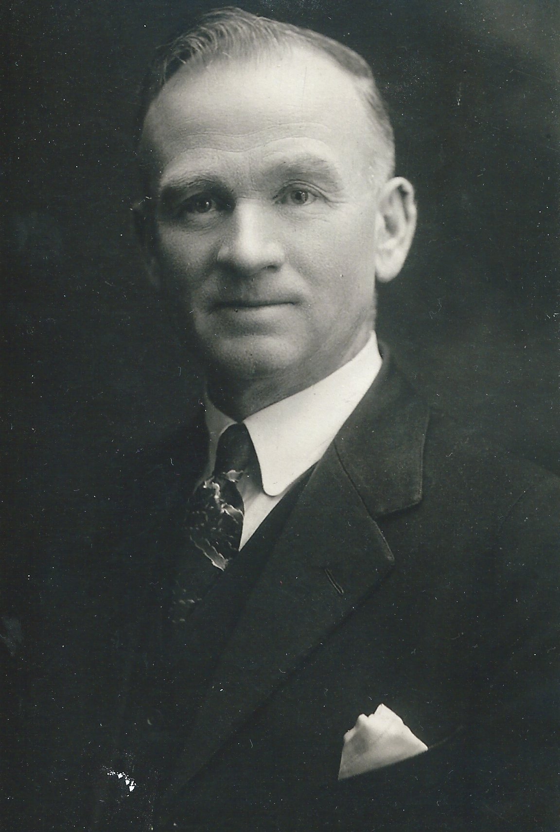 Richard Douglass Hooper (1876 - 1954) Profile
