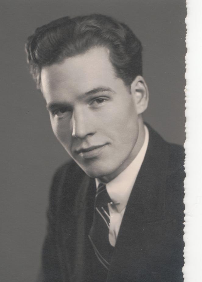Royce Wendel Hansen (1914 - 2004) Profile