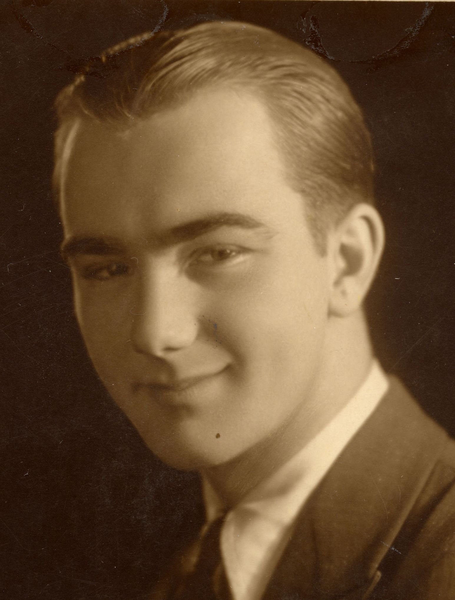 Russel Thulburn Holt (1911 - 1966) Profile