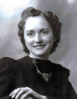 Tecla Holmes (1918 - 2012) Profile