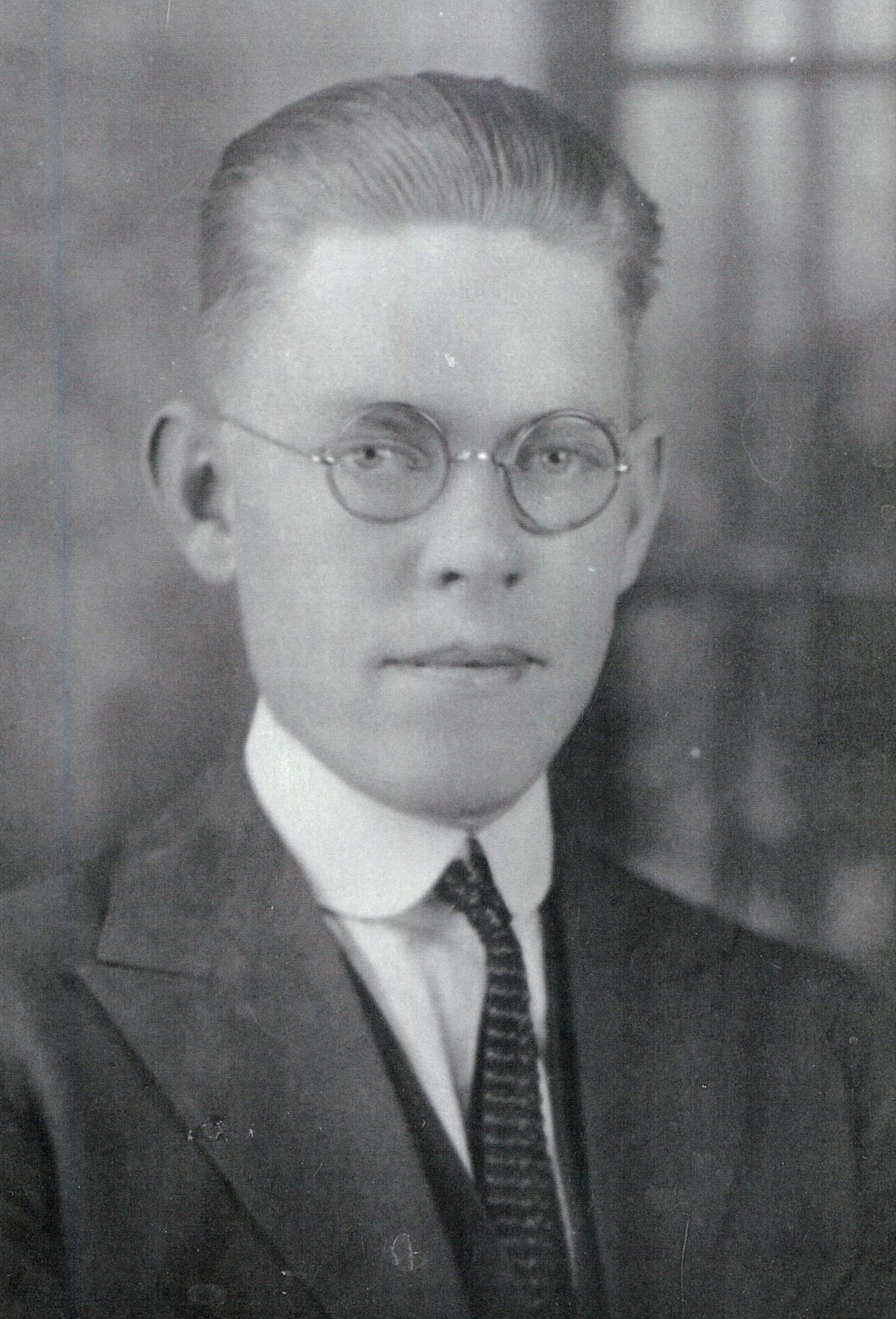 George W Johnson (1901 - 1995) Profile