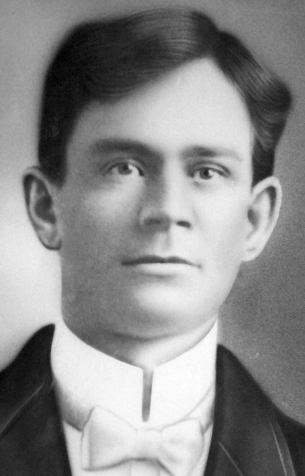 Leander Thomas Jones (1875 - 1960) Profile