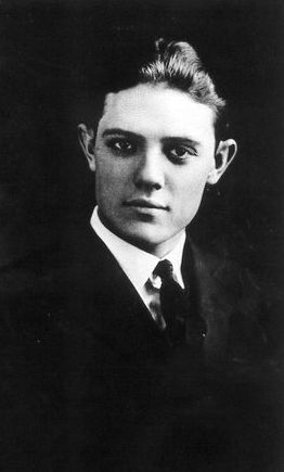 Louis Alma Kelsch (1905 - 1974) Profile