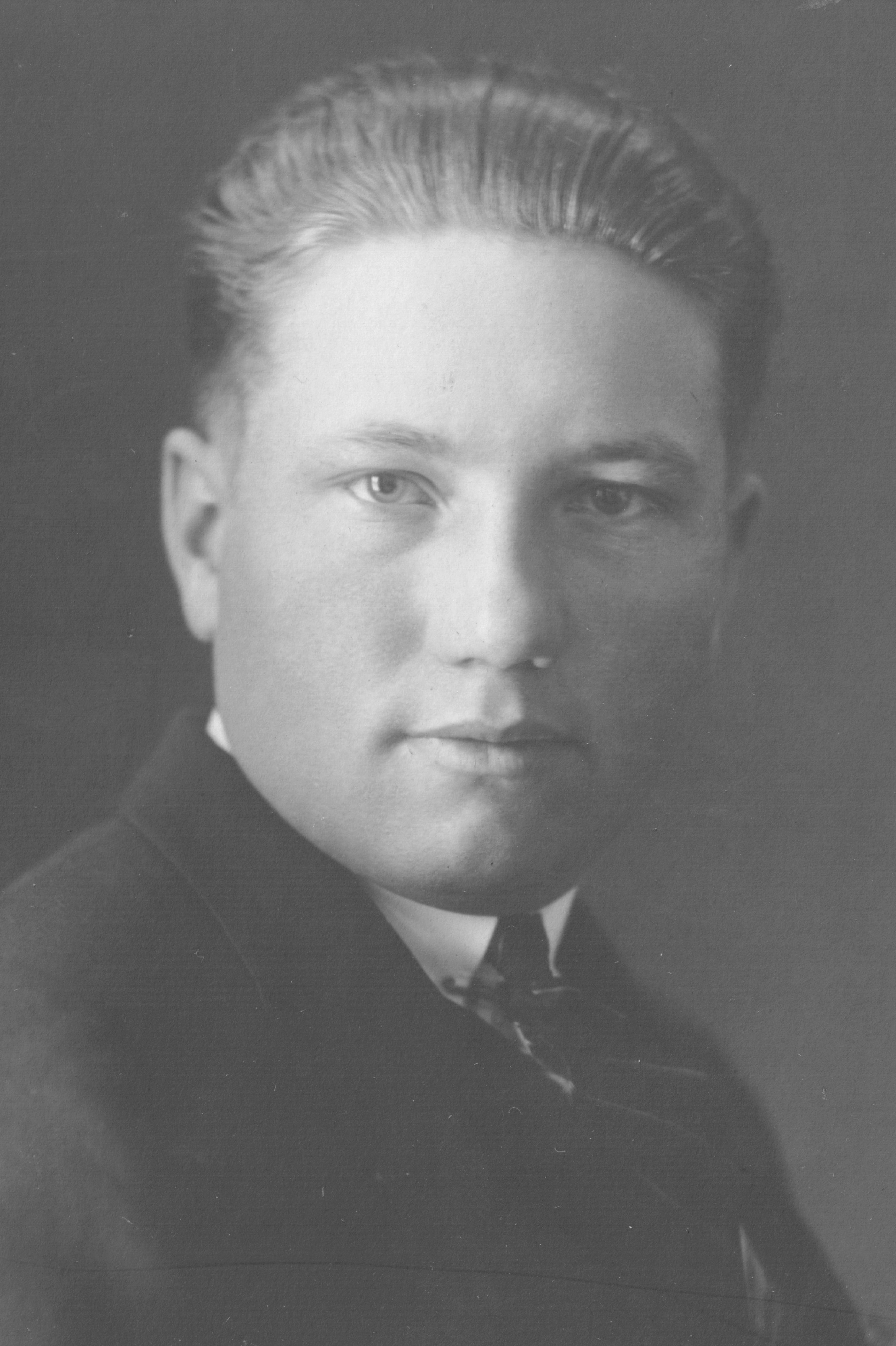 Morris Q Kunz (1904 - 1991) Profile