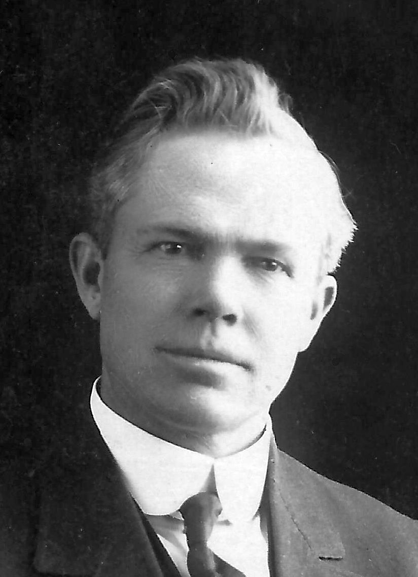 Alma Eric Lindholm (1875 - 1947) Profile