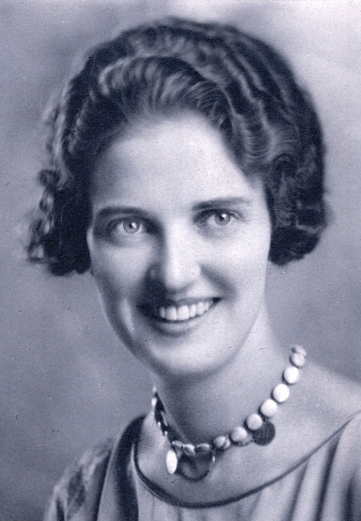 Astrid Maria Lind (1900 - 1990) Profile