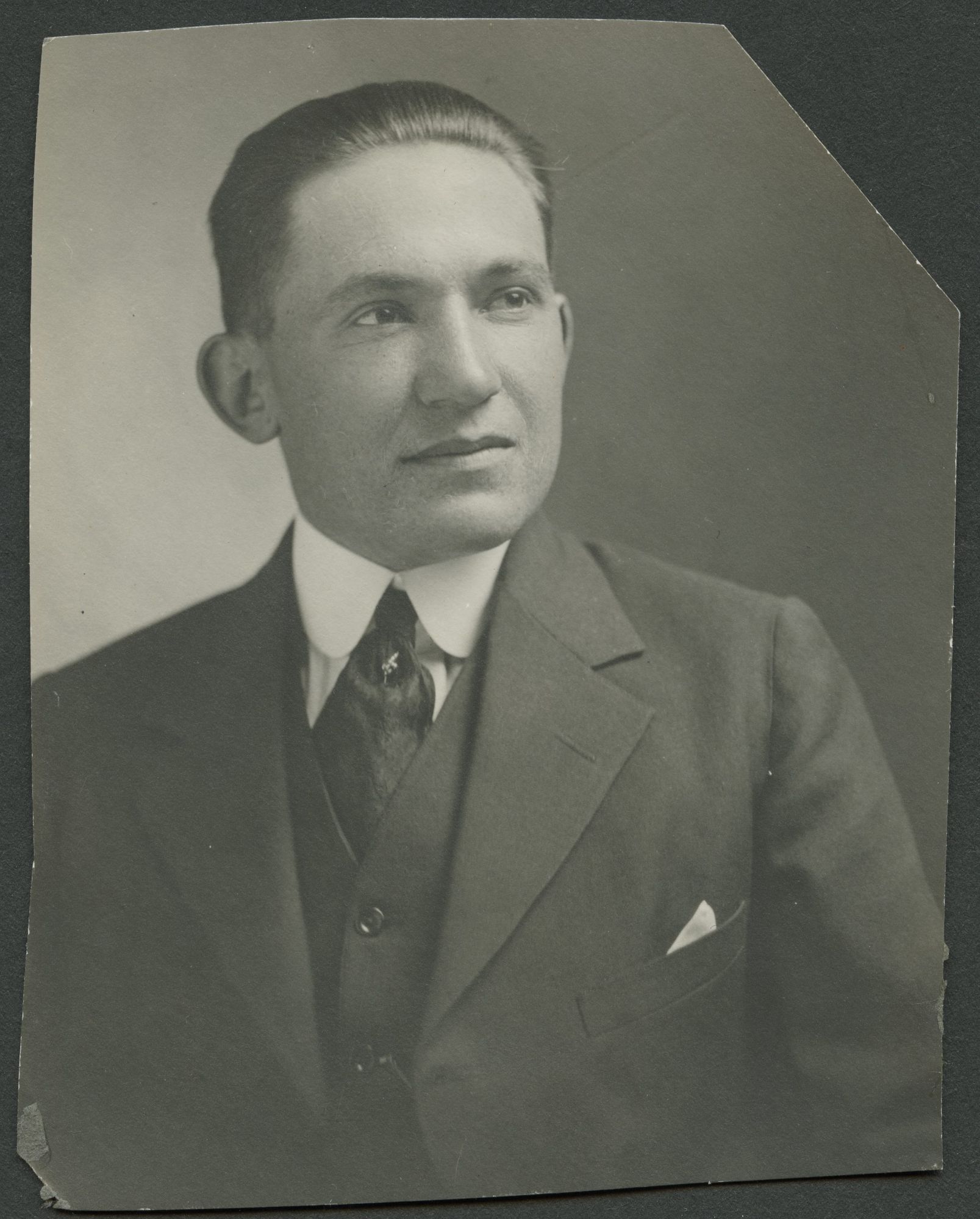 Douglas Byam Lamoreaux (1897 - 1978) Profile