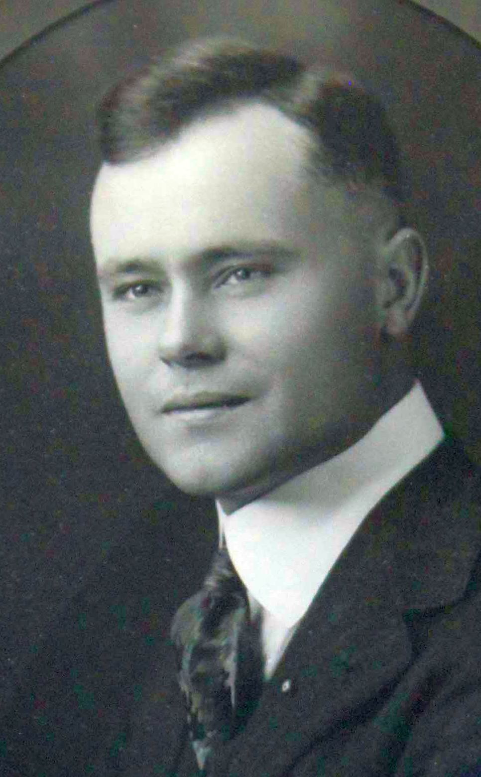 Lynn Cornell Layton (1897 - 1978) Profile