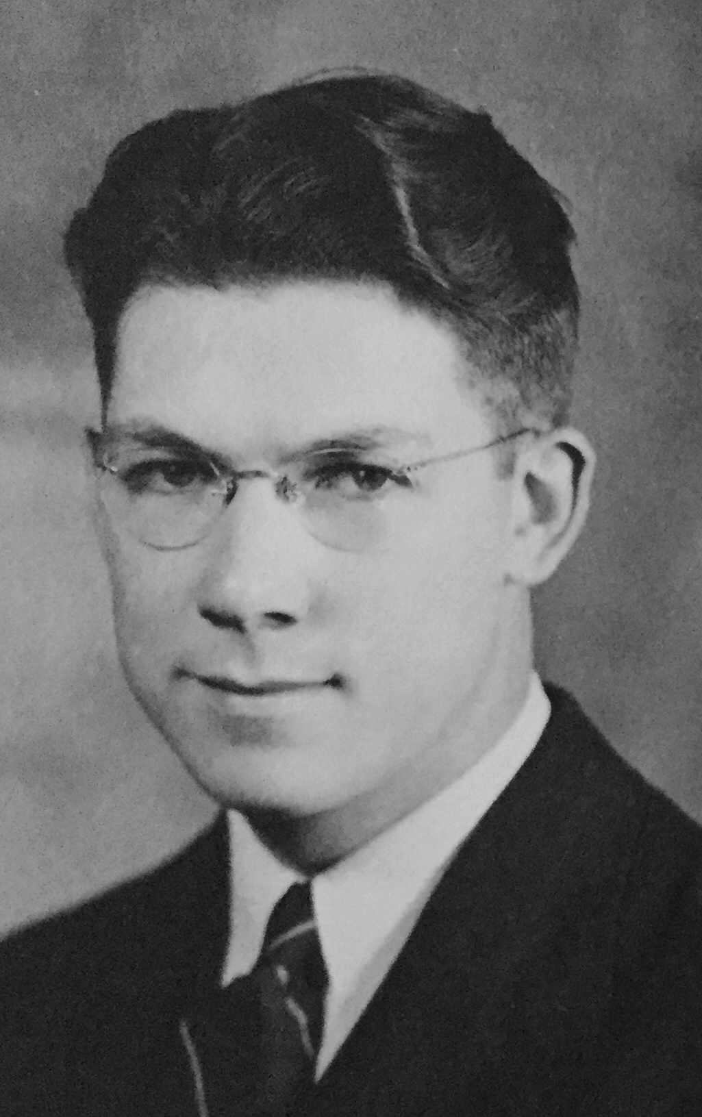 Aaron Eugene Moss (1914 - 2003) Profile