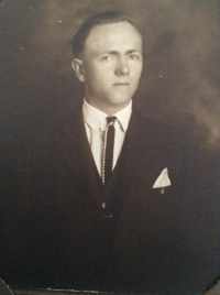 Leland Mears Mortensen (1901 - 1990) Profile