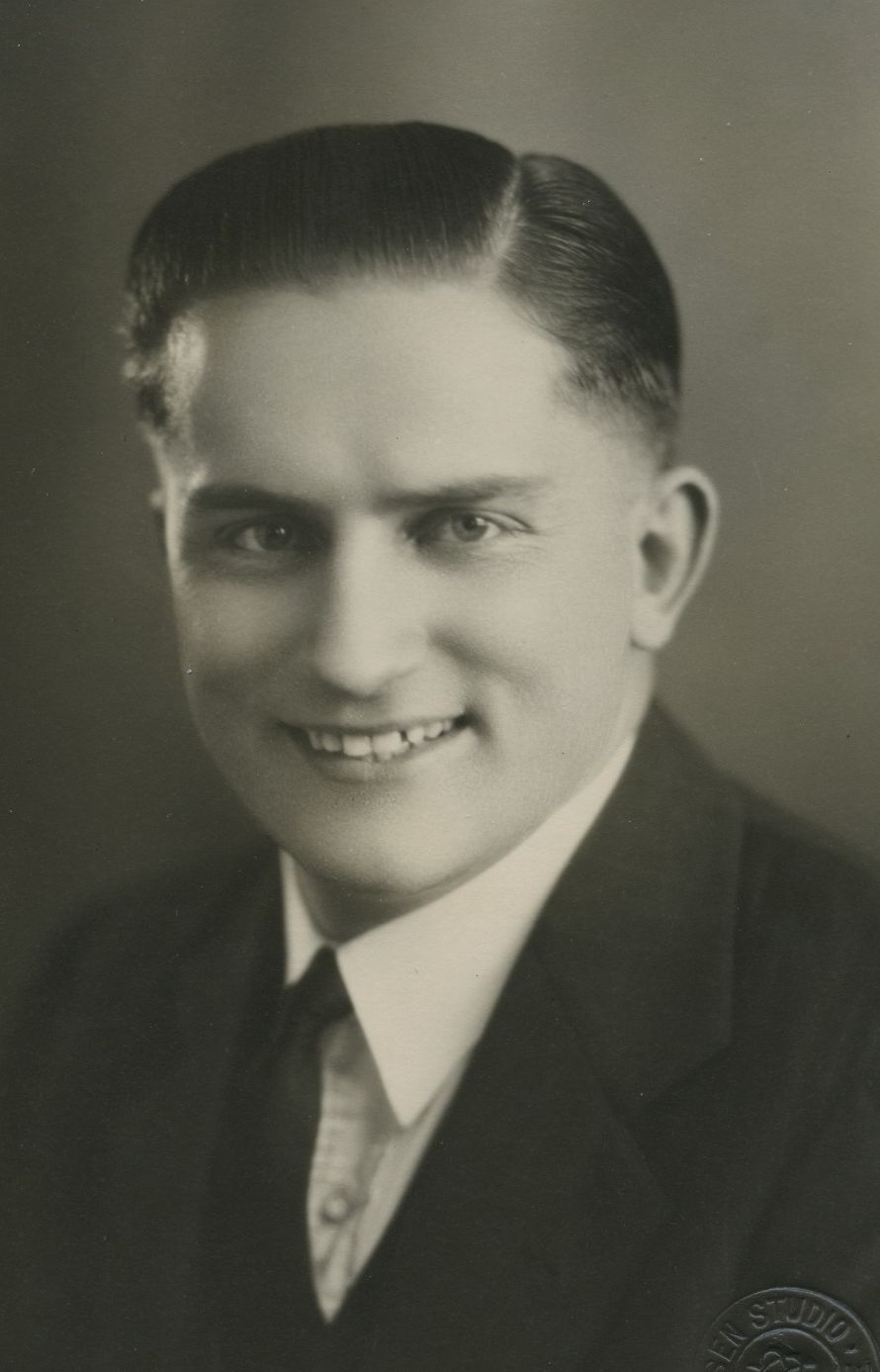 Leonidas DeVon Mecham (1903 - 1983) Profile