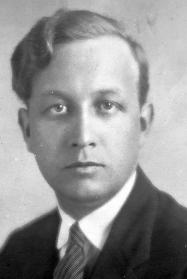 Walter P Monson Jr. (1896 - 1969) Profile