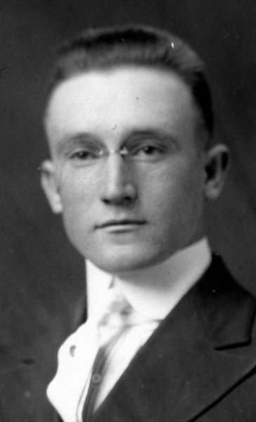 Willard Mouritsen (1896 - 1979) Profile
