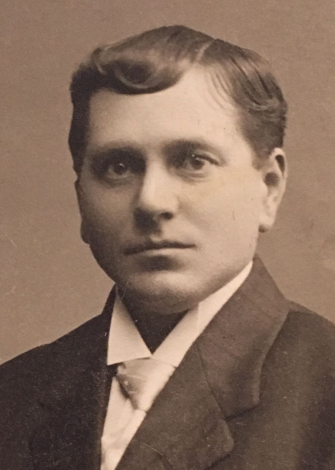 Gustave Elmer Olson (1878 - 1953) Profile