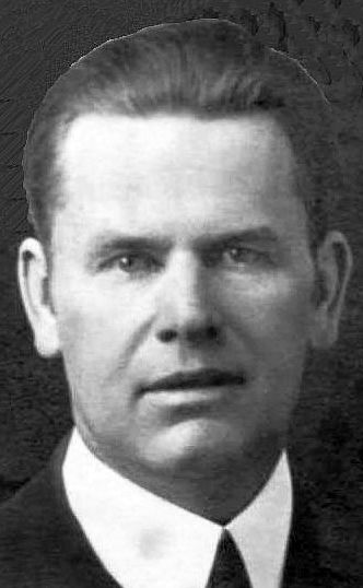 Alfred Julius Petersen (1887 - 1974) Profile