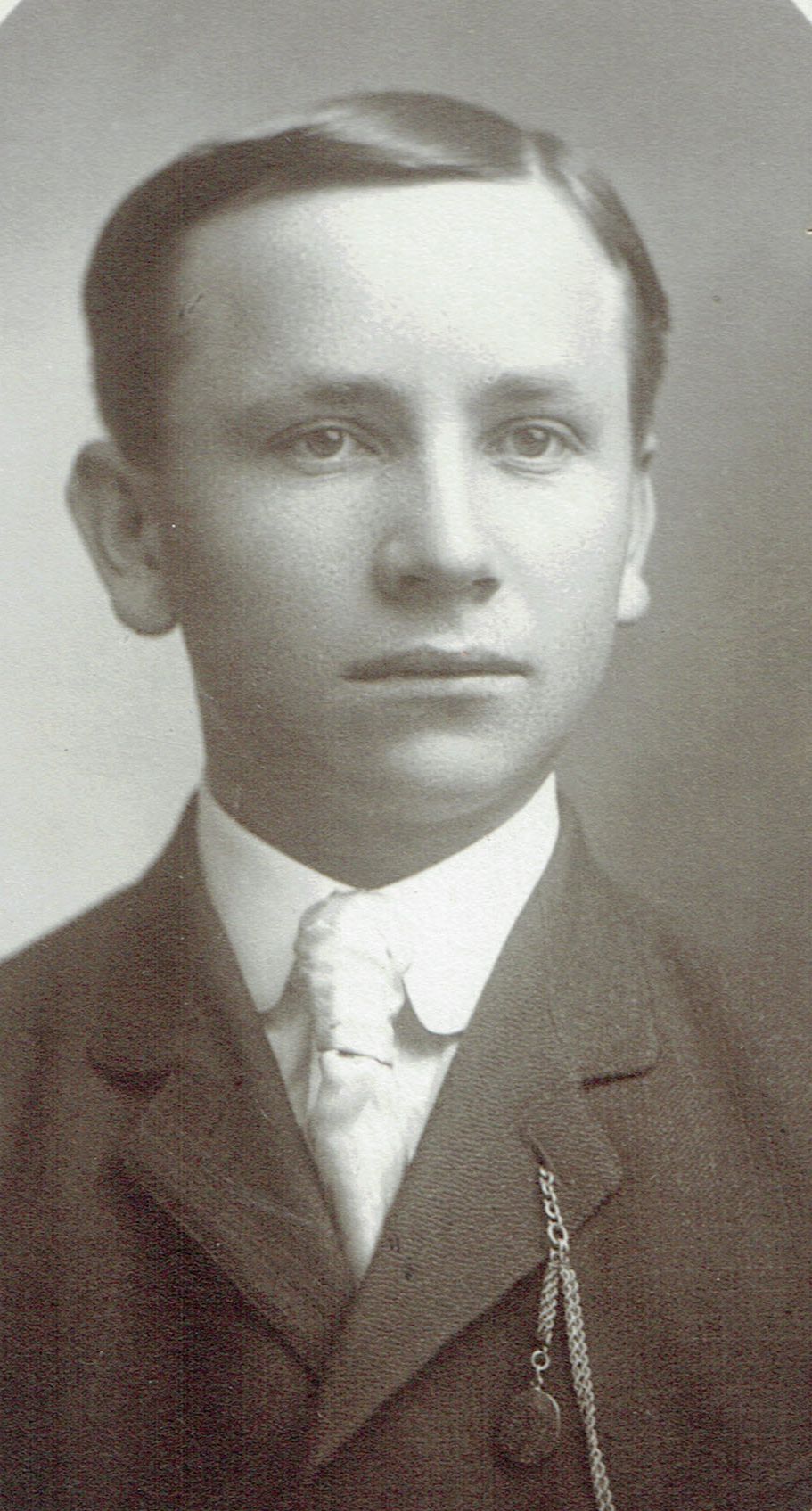 Arthur G Peterson (1887 - 1981) Profile