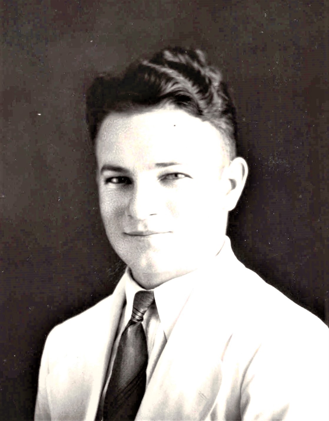 Lester Yale Peterson (1918 - 2014) Profile