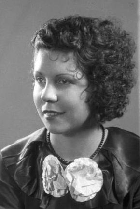 Margaret Price (1917 - 1981) Profile