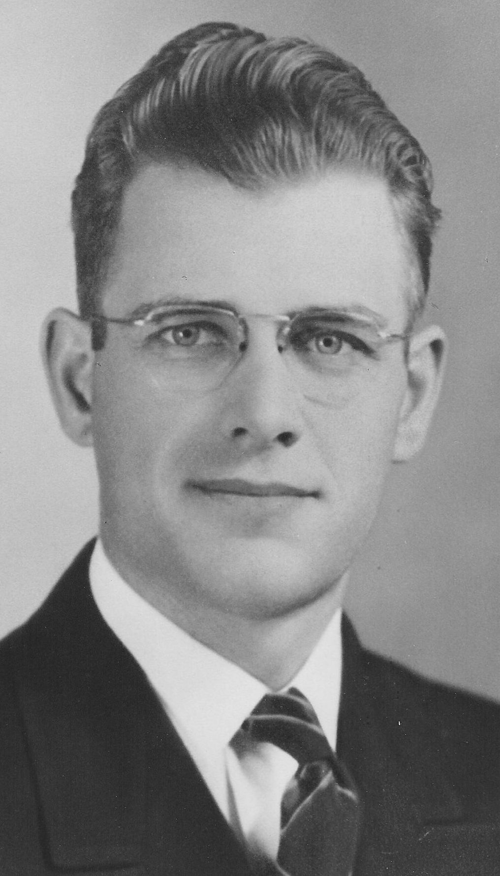 Vernon Hyrum Peterson (1912 - 1989) Profile