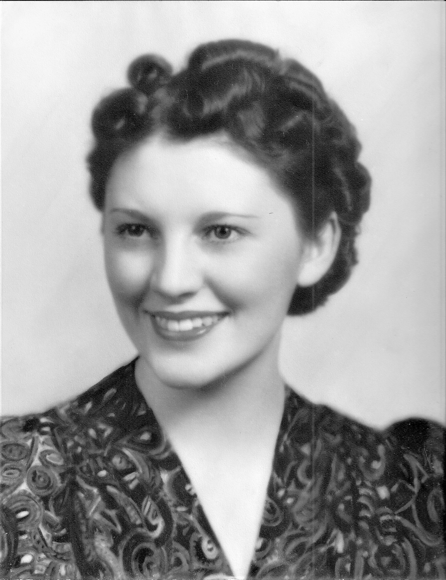 Lyla Maurine Russell (1917 - 2014) Profile