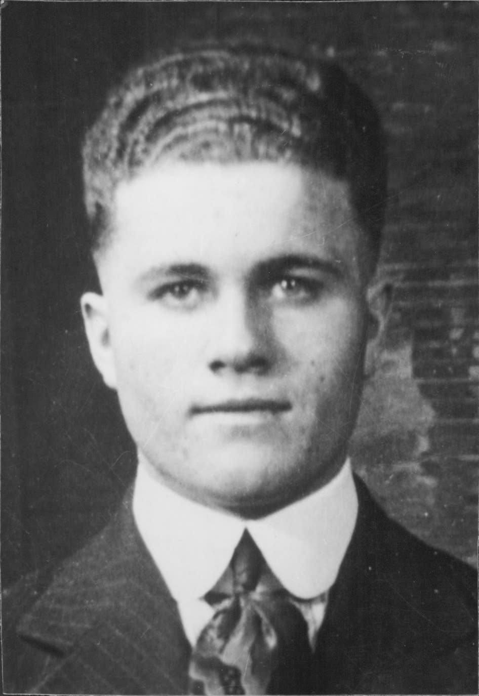James Lael Simmons (1900 - 1989) Profile