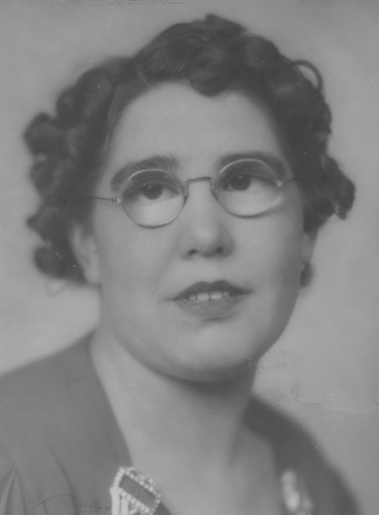 Lucille Thomas (1915 - 1990) Profile