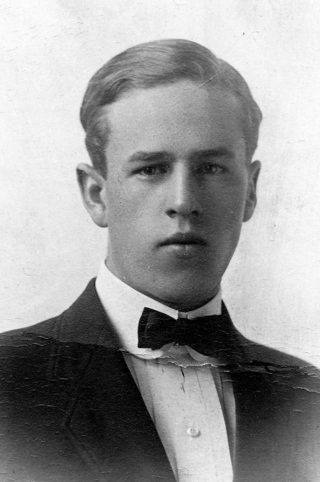 Charles Byron Whitney (1891 - 1943) Profile