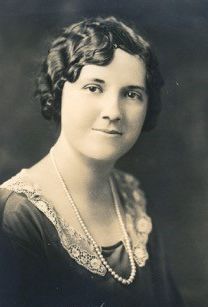 Gladys Williams (1900 - 1977) Profile