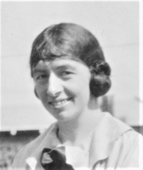 Gwendolyn R Woolley (1896 - 1994) Profile