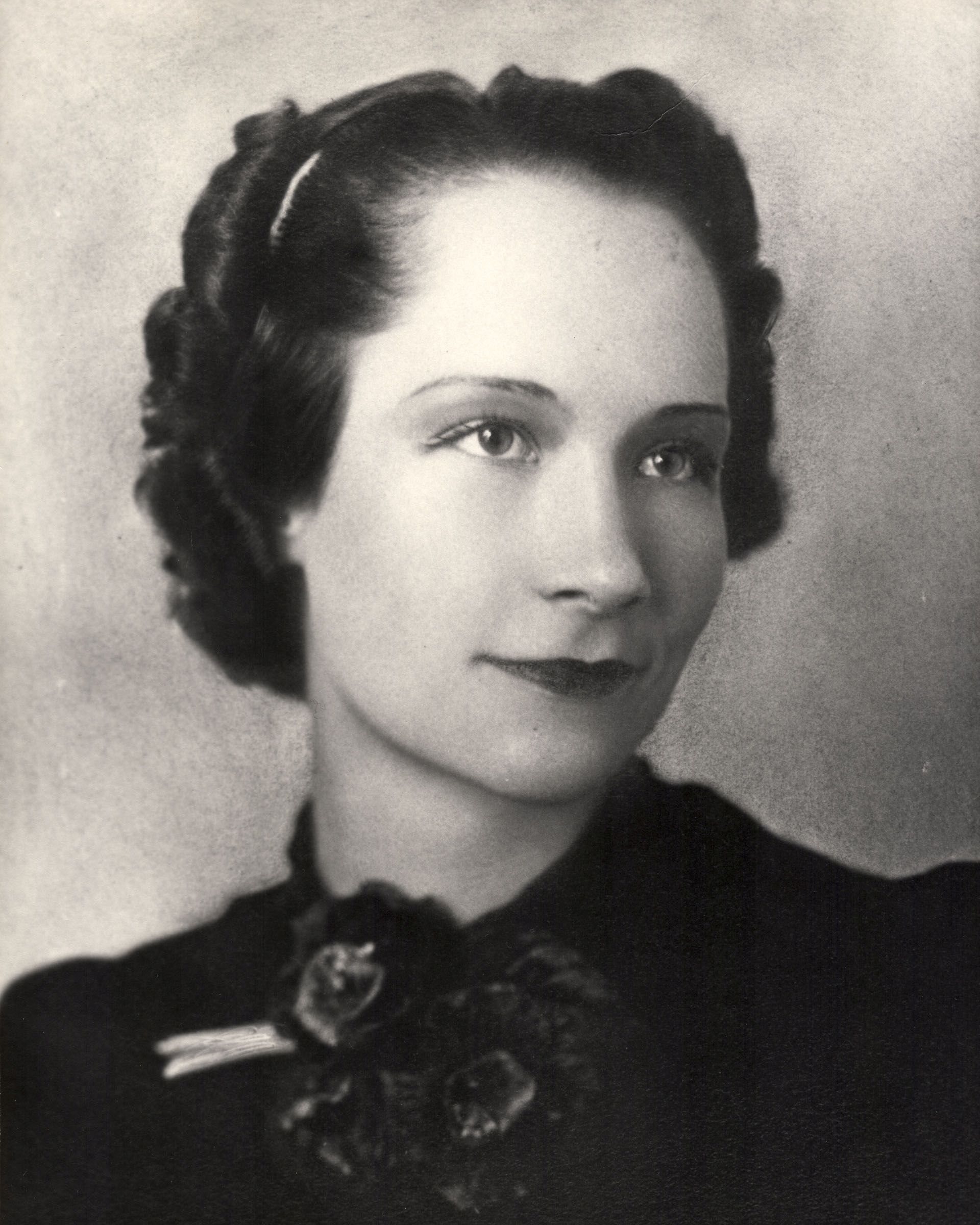 Helen Amanda Whiteley (1912 - 2005) Profile