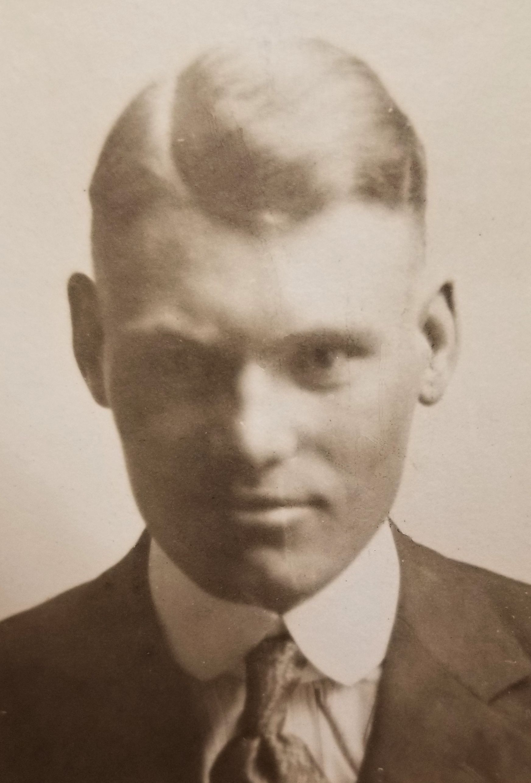 Reuben Magnus Wiberg (1899 - 1964) Profile
