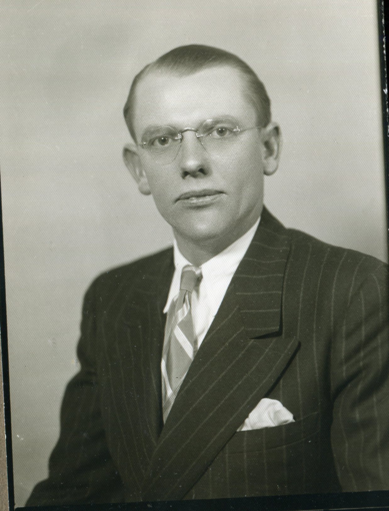 Gerhardt O G Drechsel (1909 - 1979) Profile